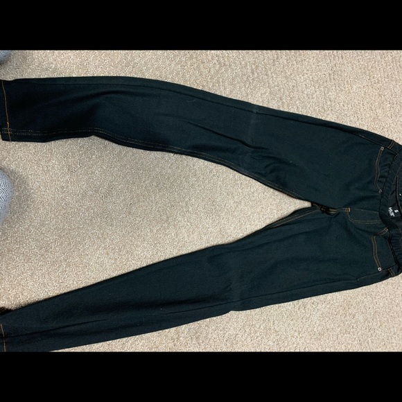 hue black jeggings
